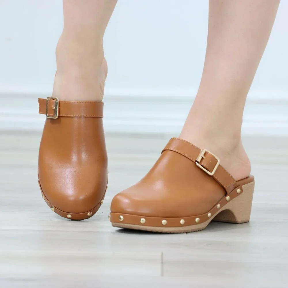 Low Heel Studded Clogs Slip On Faux Leather Mules Retro Style Shoes Lightweight - Picture 5 of 15